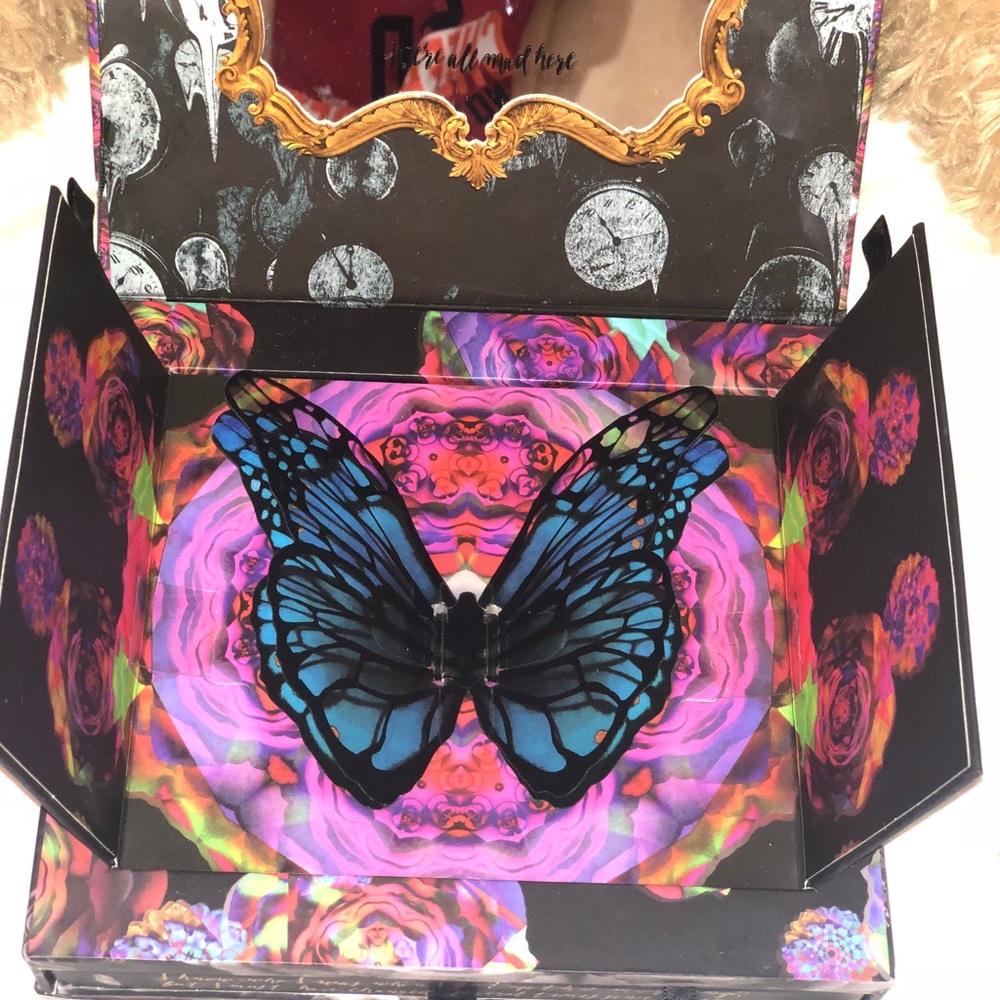 Alice through the looking glass palette